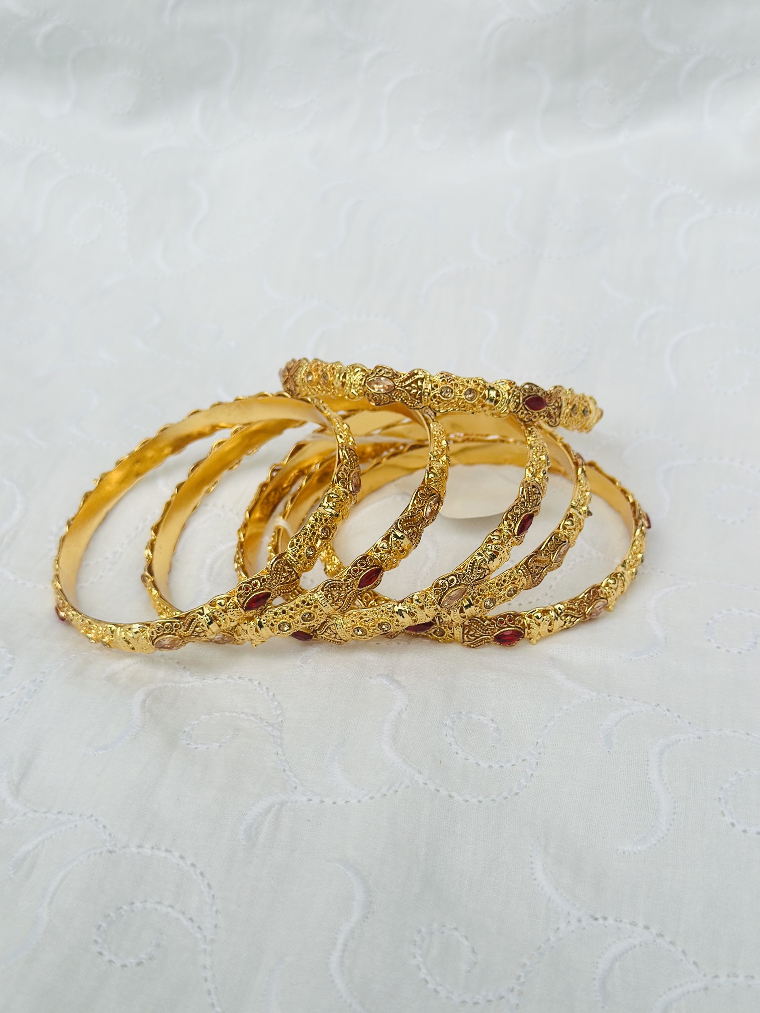 gold plated casting bangle (6 piece) – maroon & golden color 2